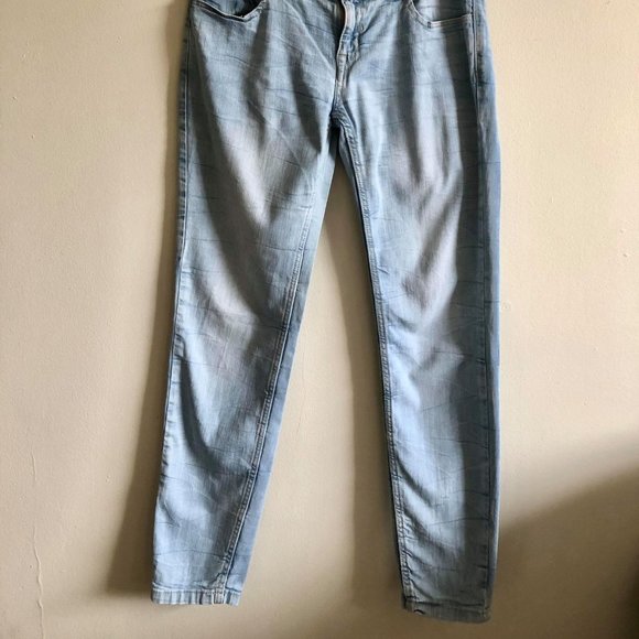 Light Jeans - Picture 2 of 2